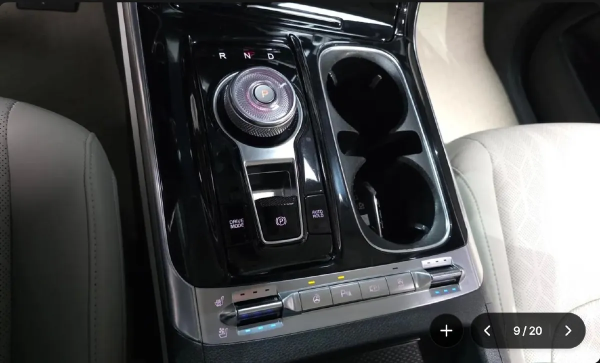 KIA CARNIVAL NOBLESSE 2021