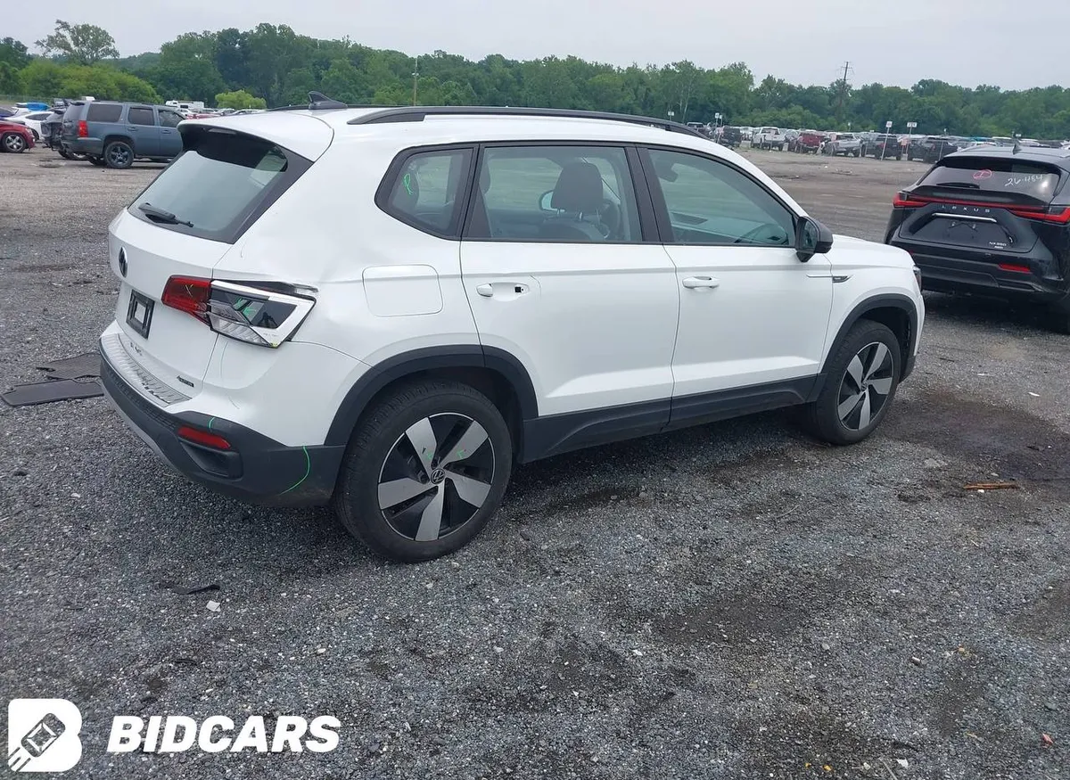VOLKSWAGEN TAOS 1.5T S 2024