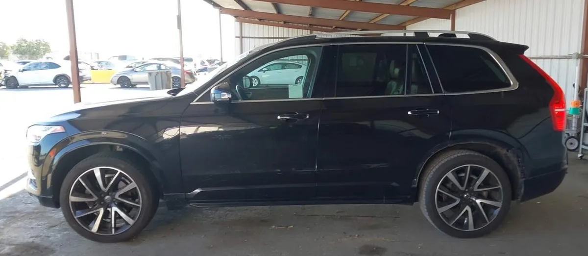 VOLVO XC90 T6 MOMENTUM 2018