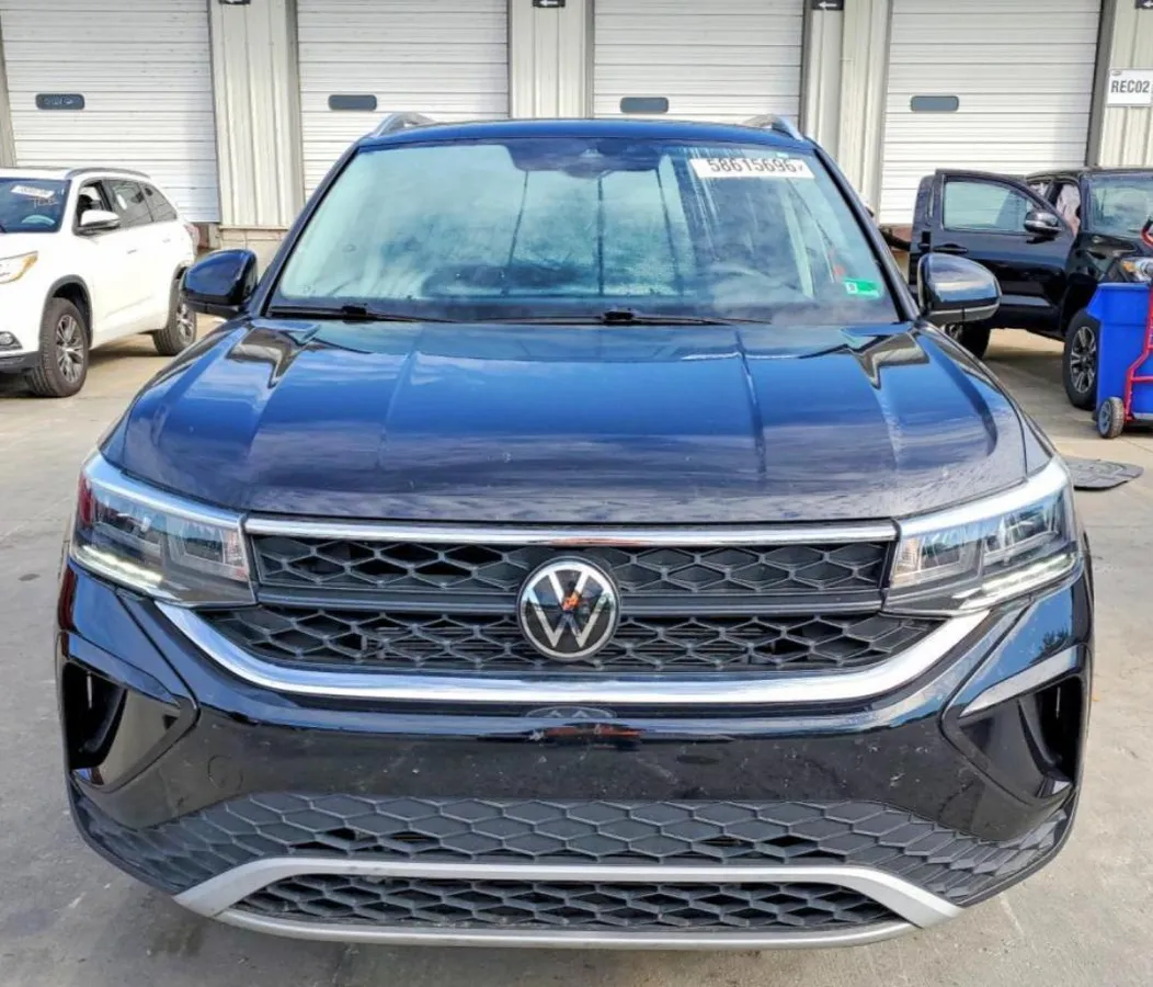 VOLKSWAGEN TAOS SE 2024