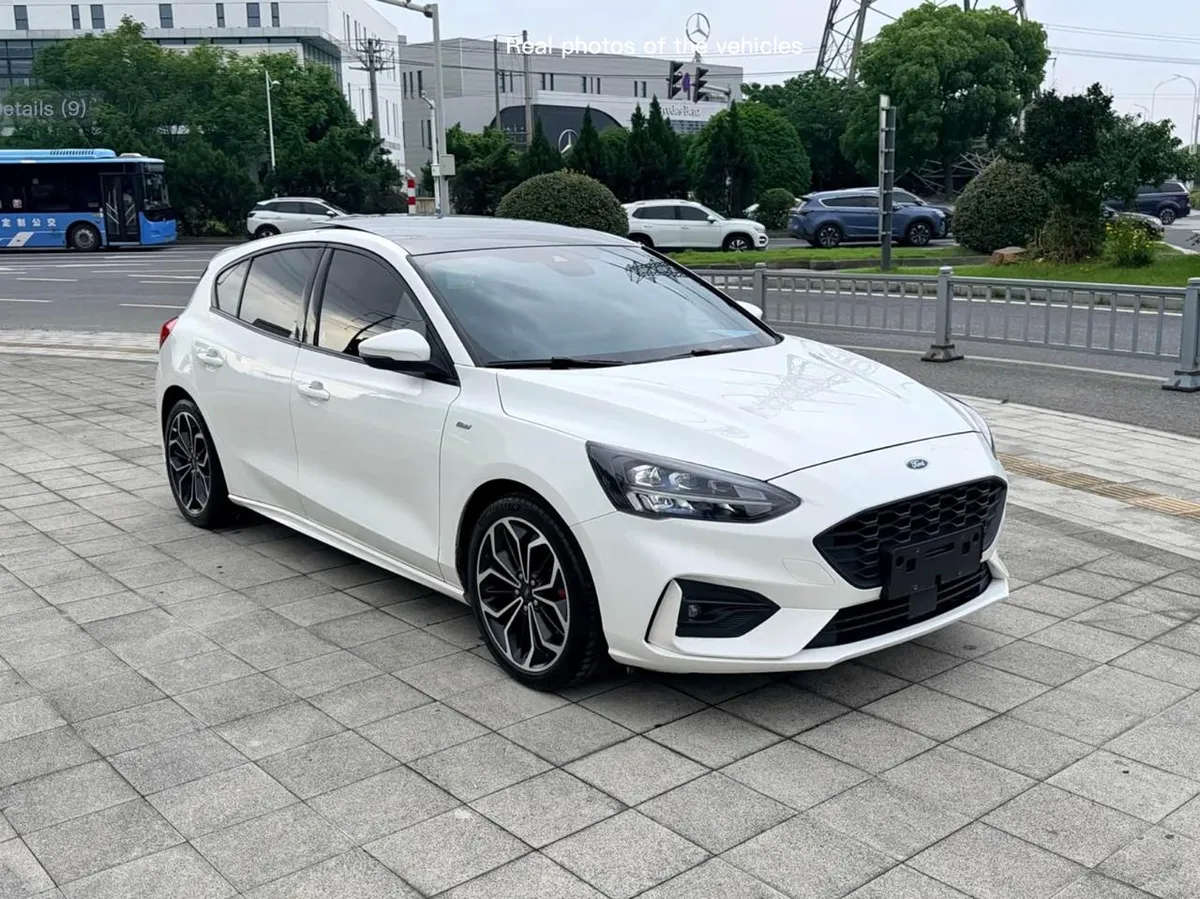 FORD FOCUS HATCHBACK ECOBOOST 180 2021