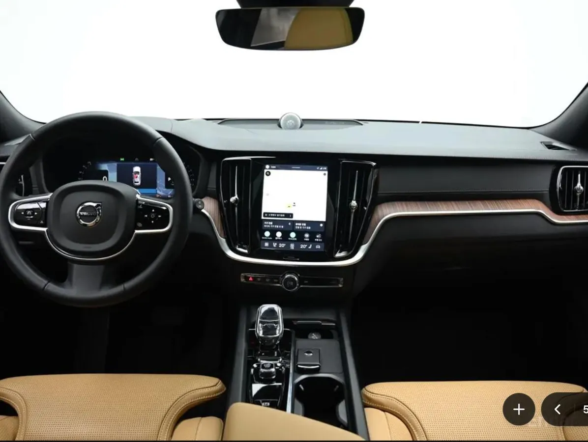 VOLVO V60 CROSS COUNTRY B5 2024