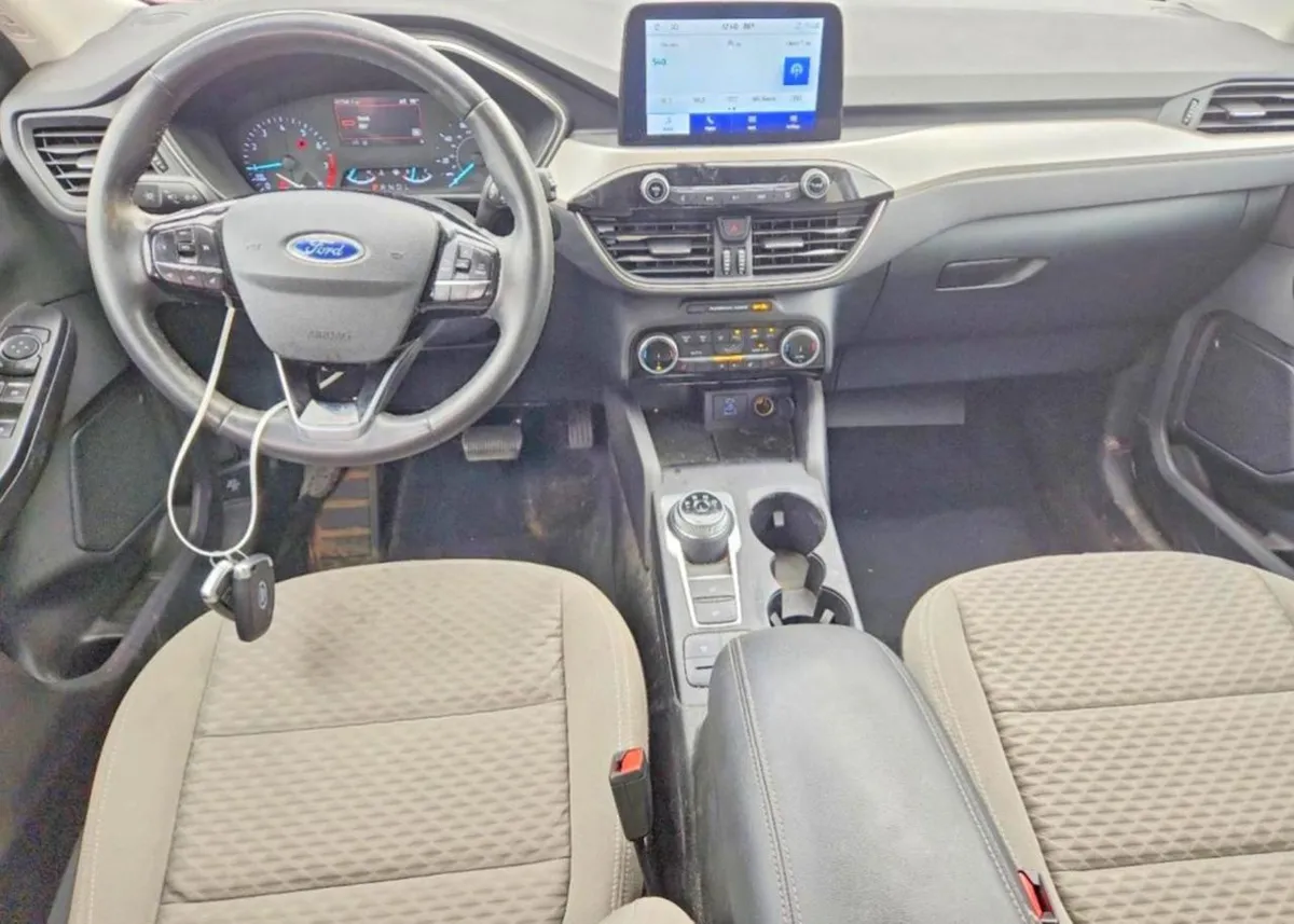 FORD ESCAPE SE 2022