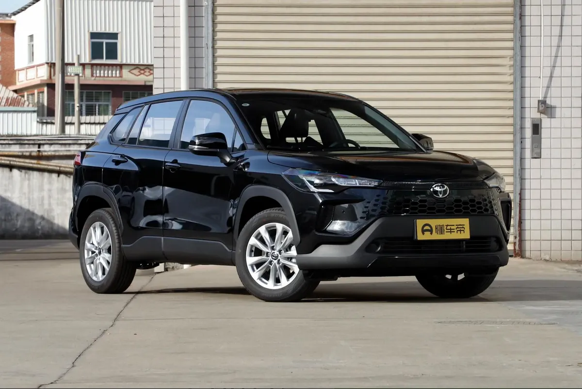 TOYOTA COROLLA CROSS LUXURY 2026