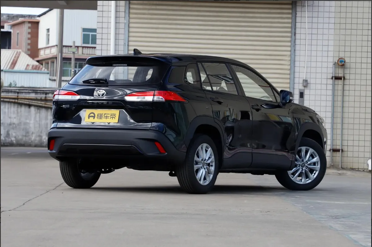 TOYOTA COROLLA CROSS LUXURY 2026