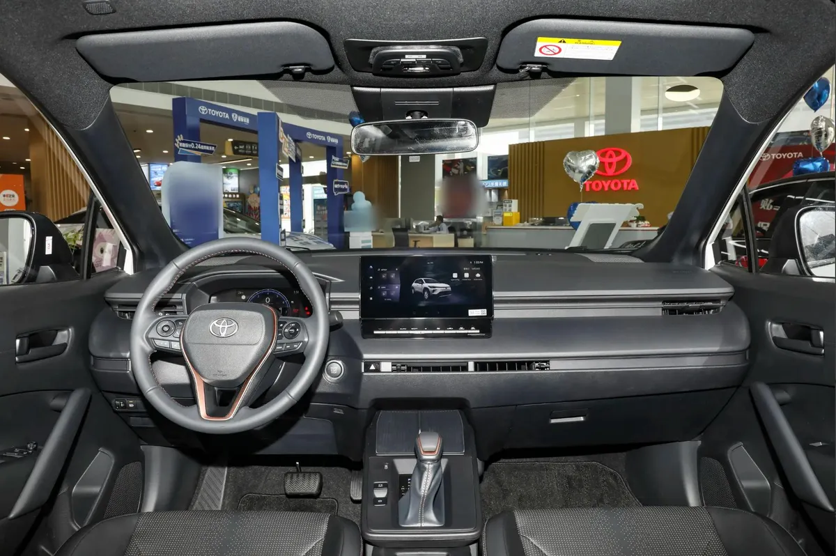 TOYOTA COROLLA CROSS LUXURY 2026