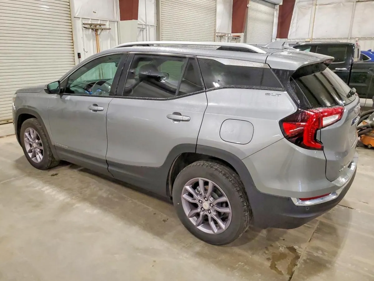 GMC TERRAIN SLT 2023