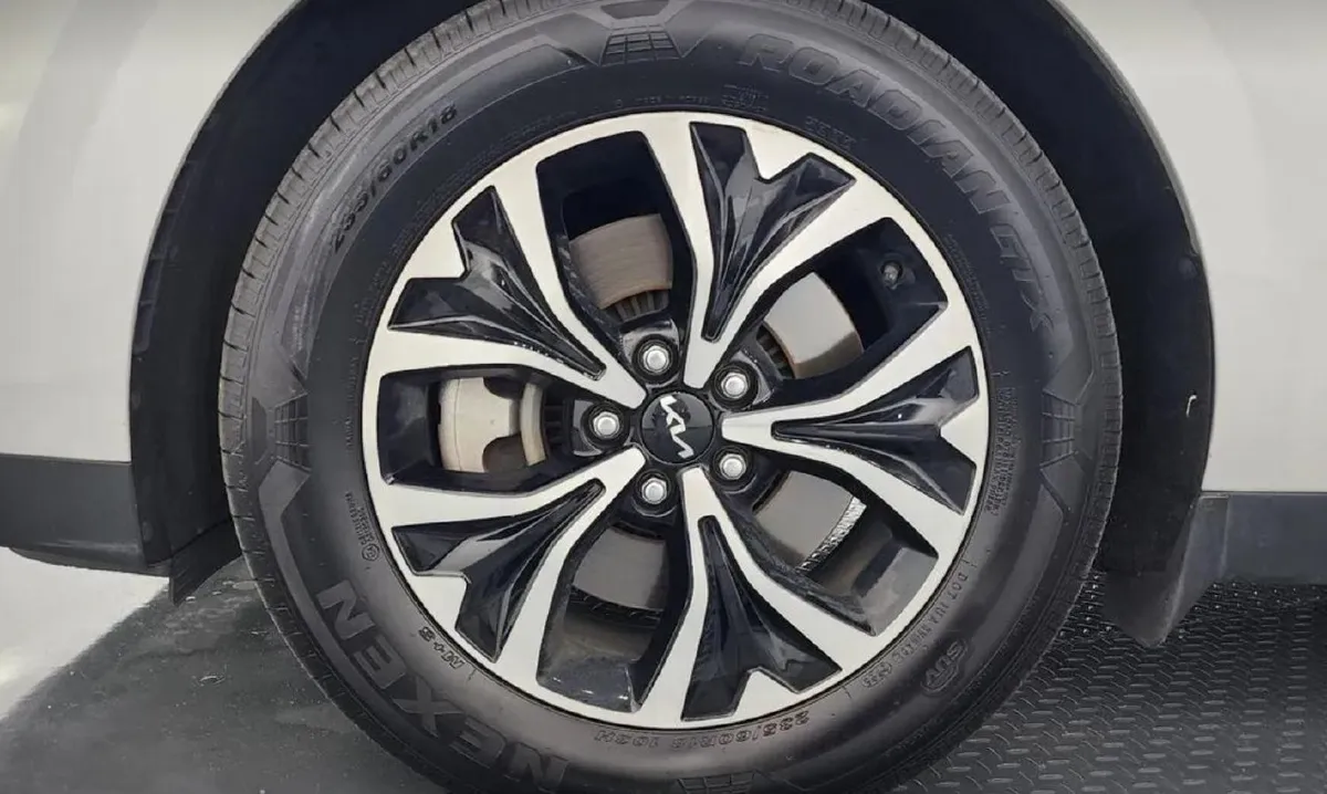 KIA CARNIVAL 4TH GENERATION 9-SEATER 2022