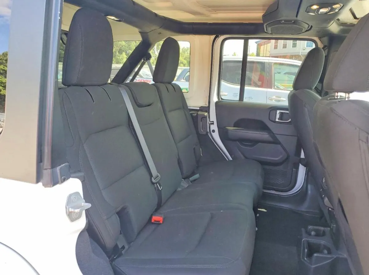 JEEP WRANGLER SAHARA 2019