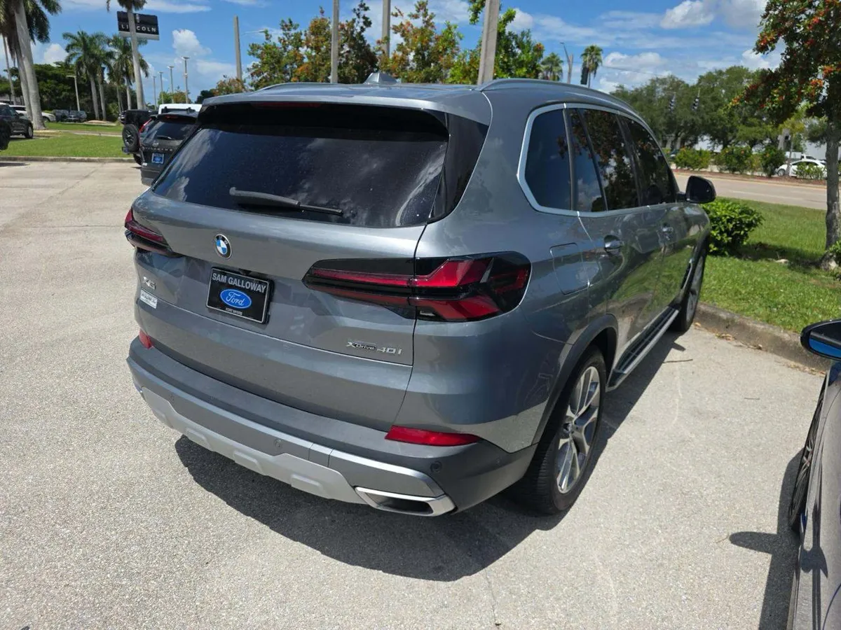 BMW X5 SPORTS ACTIVITY VEHICLE 2024