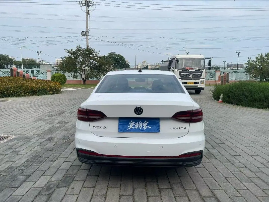 VOLKSWAGEN LAVIDA ПОЛНЫЙ НАБОР СОВРЕМЕННЫХ ОПЦИЙ ПРОСТОРНЫЙ САЛОН МУЛЬТИМЕДИА КЛИМАТ-КОНТРОЛЬ. В КОМПЛЕКТЕ 2 КЛЮЧА. ТЕ 2022