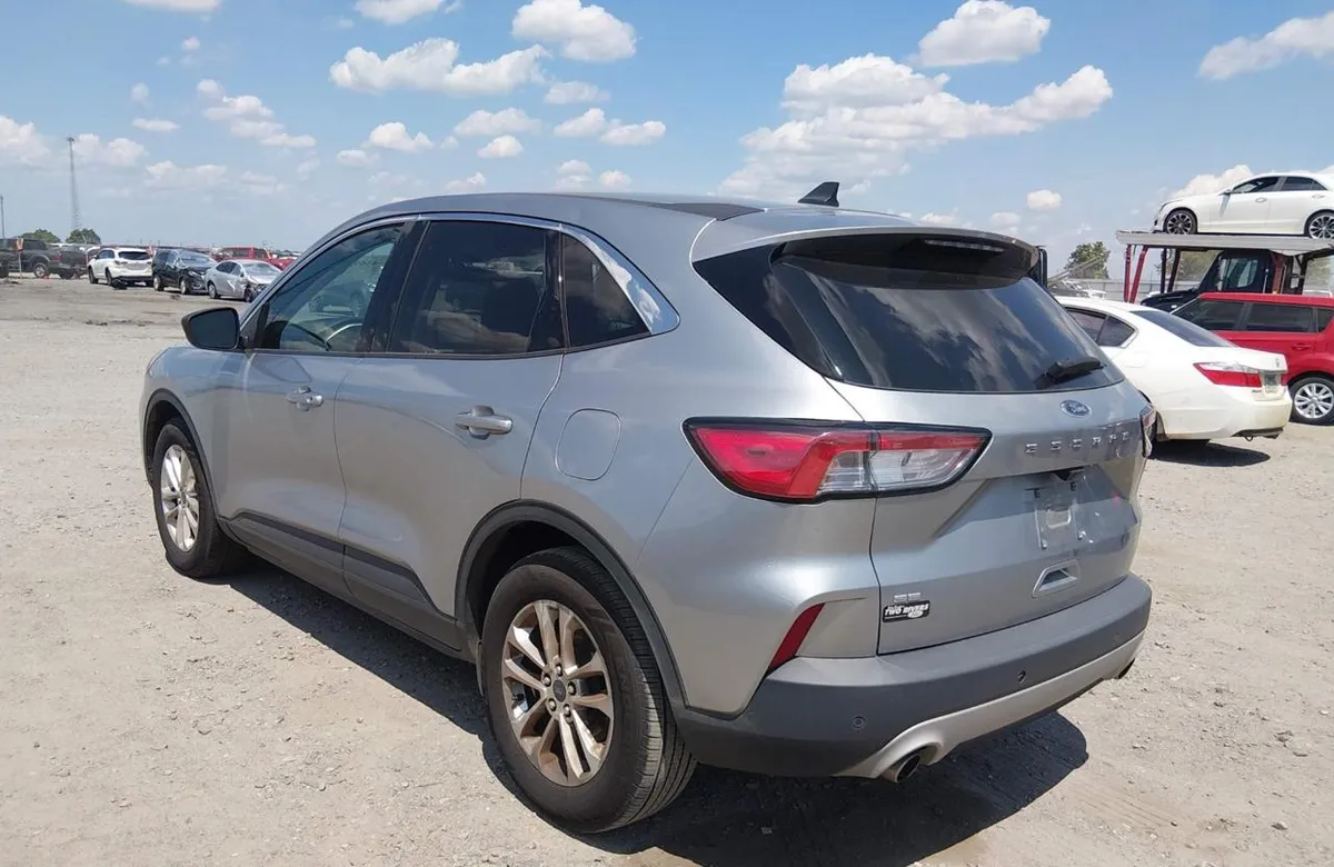 FORD ESCAPE SE 2022
