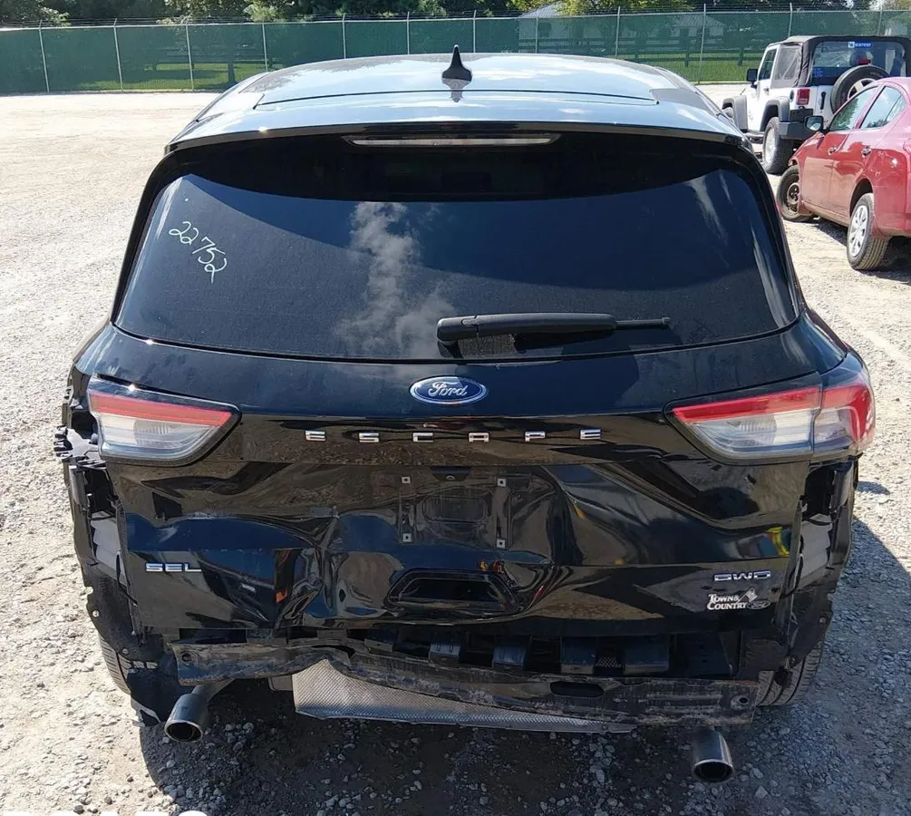 FORD ESCAPE SEL 2022