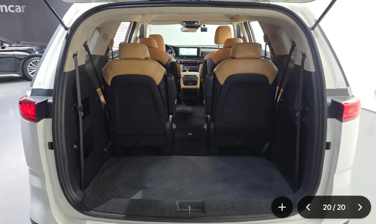 KIA CARNIVAL PRESTIGE 2023