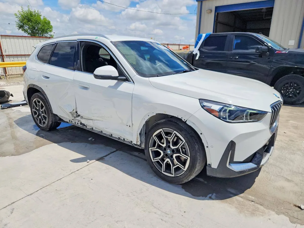 BMW X1 XDRIVE28I 2024