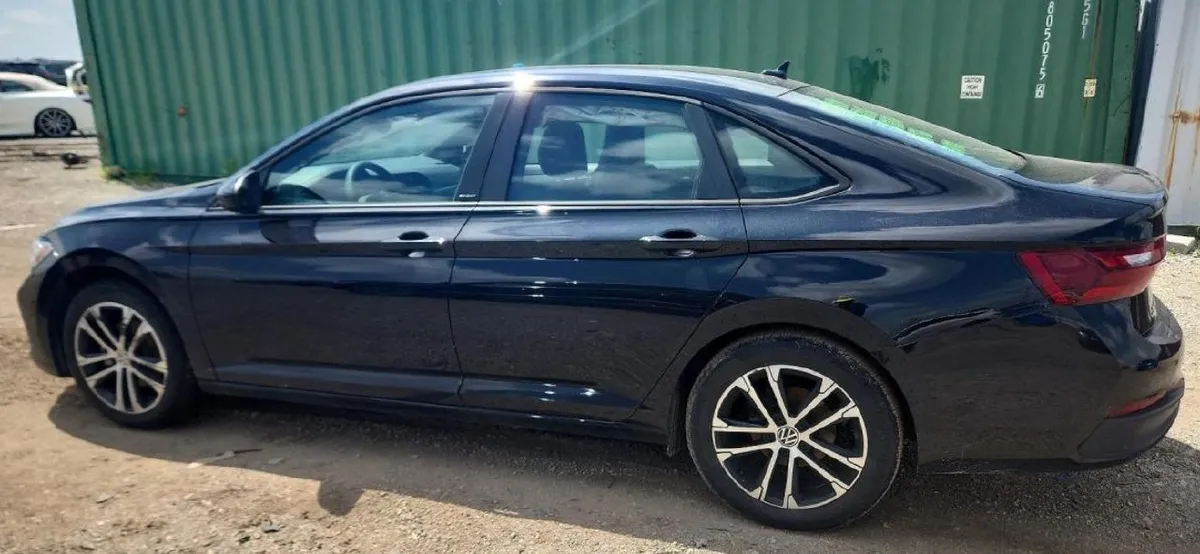 VOLKSWAGEN JETTA SPORT 2023