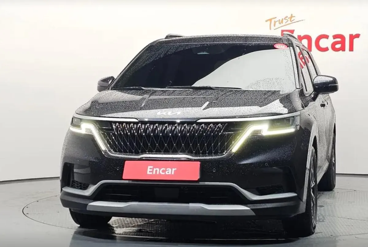 KIA CARNIVAL PRESTIGE 2023