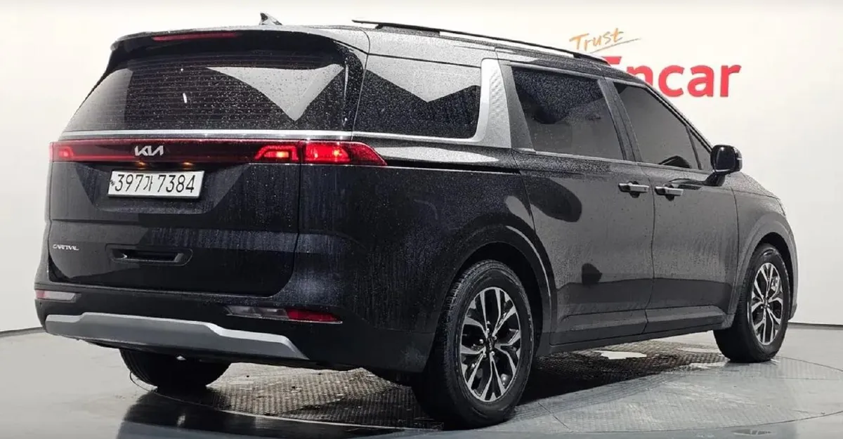 KIA CARNIVAL PRESTIGE 2023