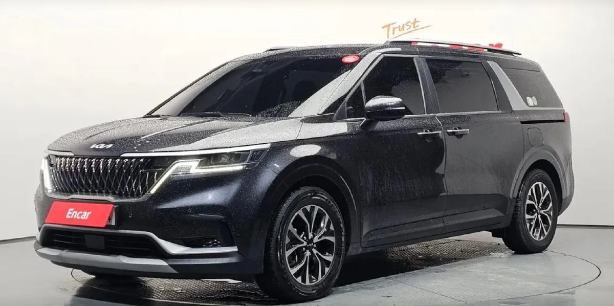 KIA CARNIVAL PRESTIGE 2023