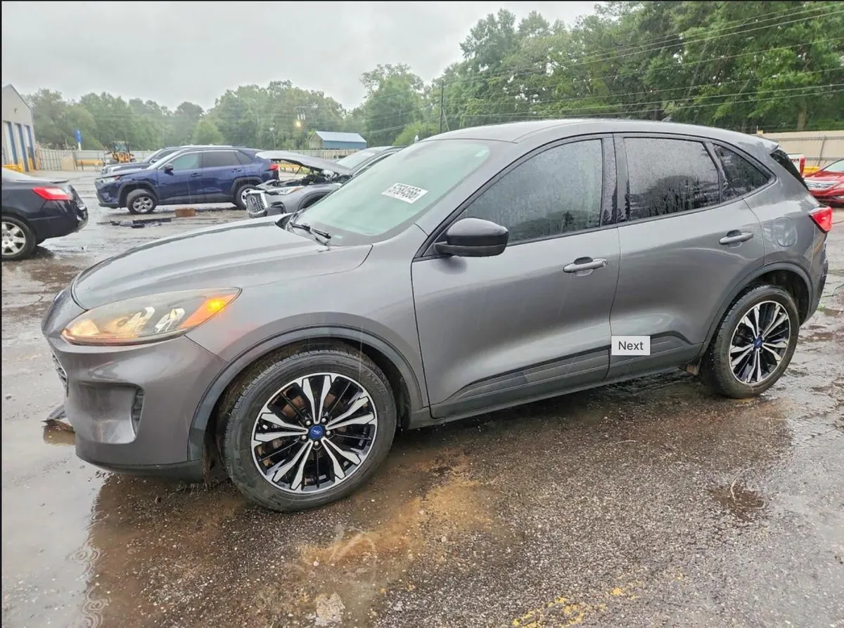 FORD ESCAPE SE 2022