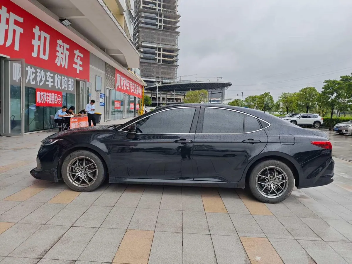 TOYOTA CAMRY 2024
