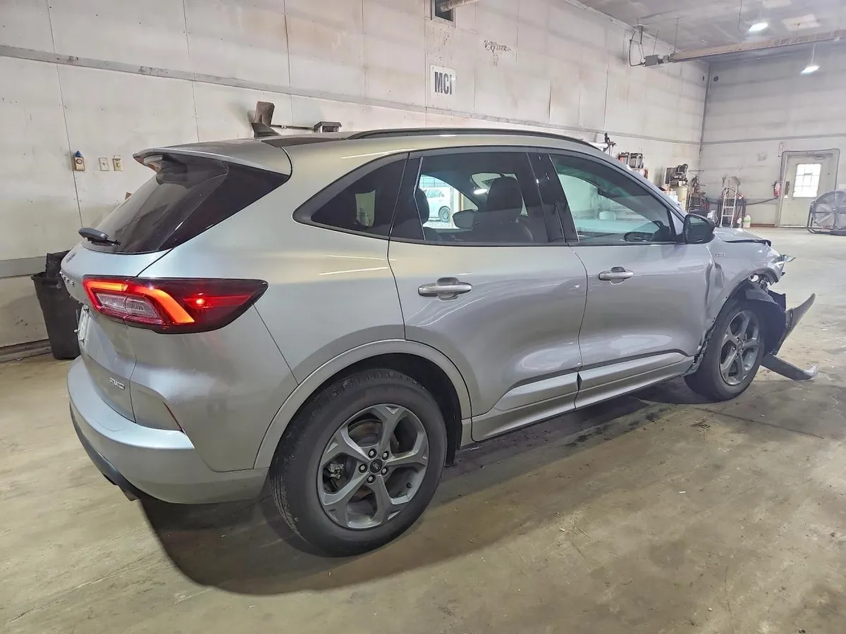 FORD ESCAPE ST LINE 2024