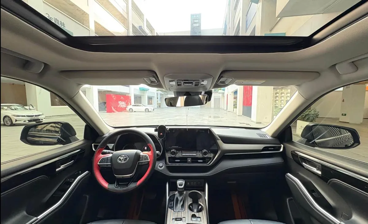 TOYOTA HIGHLANDER 2023