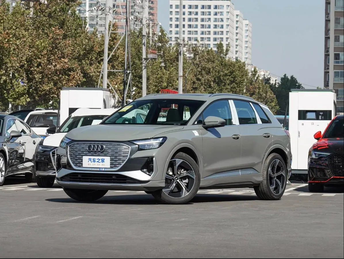 AUDI Q4 E-TRON МОДИФИКАЦИЯ 40 E-TRON МОЩНОСТЬЮ 204 Л.С. (310 Н М) С БАТАРЕЕЙ ЕМКОСТЬЮ 84.8 КВТ Ч (ЗАПАС ХОДА ДО 605 2024