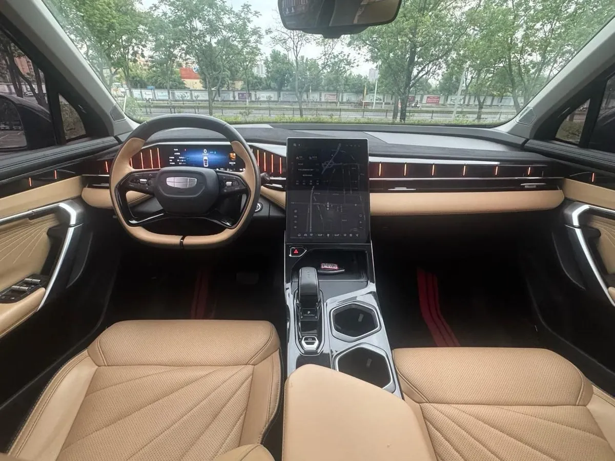GEELY BOYUE L PREMIUM 2023