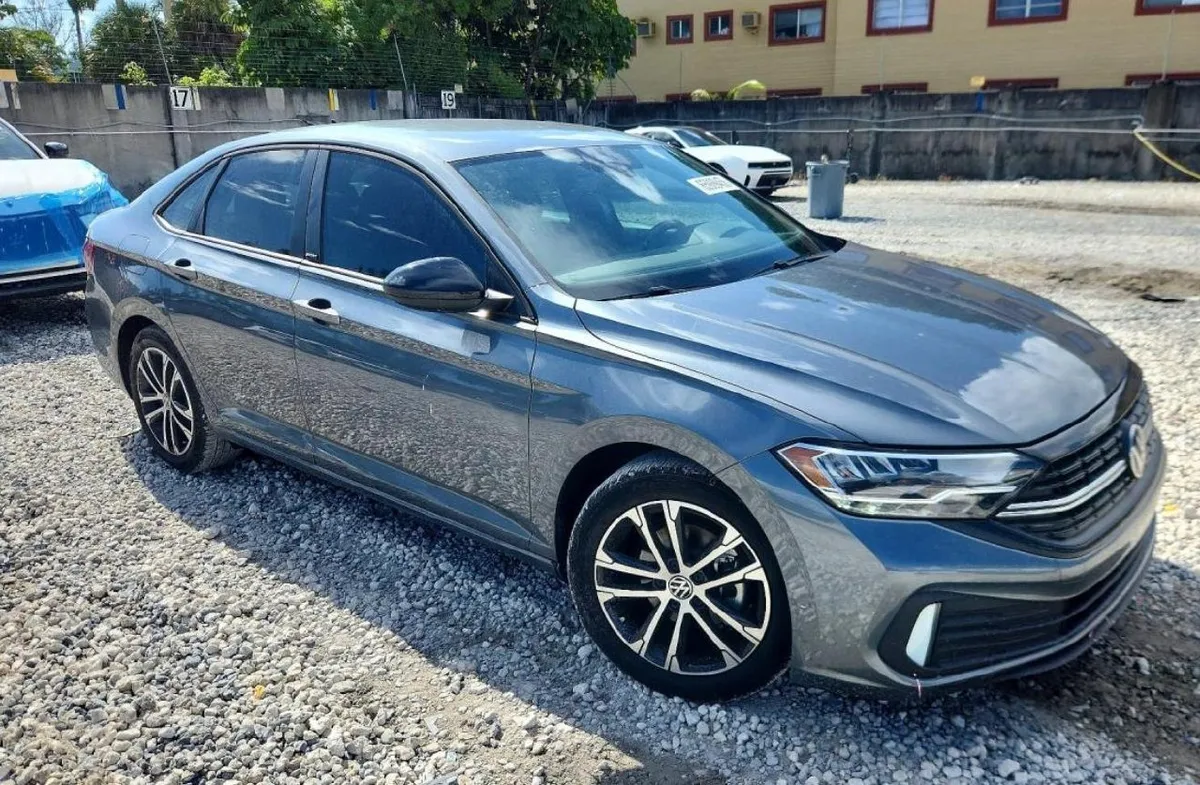 VOLKSWAGEN JETTA SPORT 2023