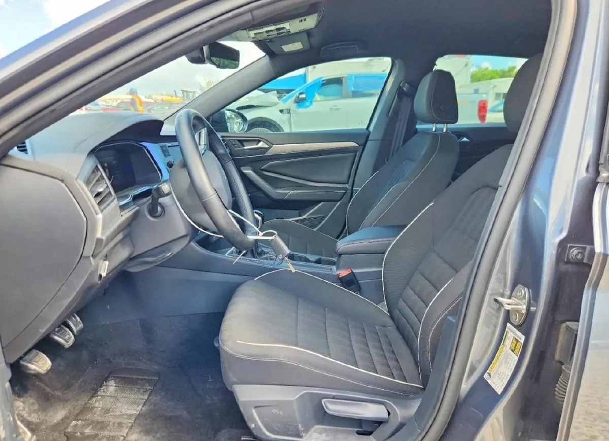 VOLKSWAGEN JETTA SPORT 2023