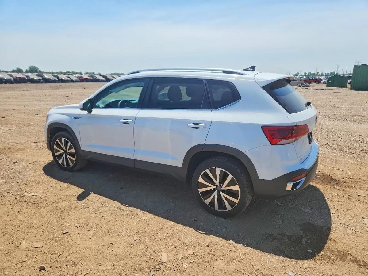 VOLKSWAGEN TAOS SE 2024
