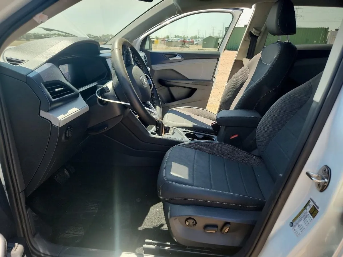VOLKSWAGEN TAOS SE 2024