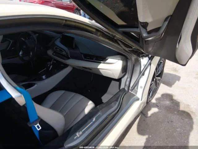 BMW I8 2015
