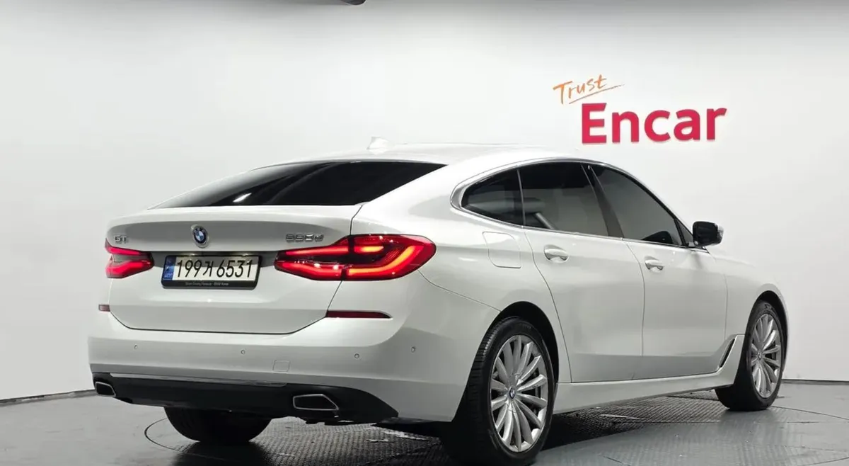 BMW 6 SERIES LUXURY 2022