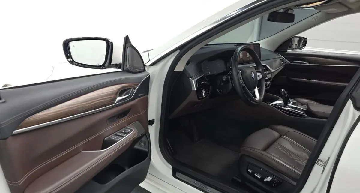 BMW 6 SERIES LUXURY 2022