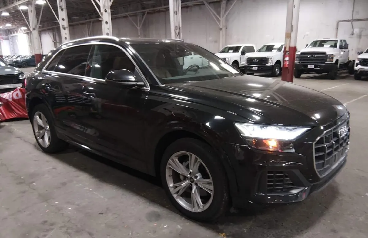 AUDI Q8 PREMIUM 2023