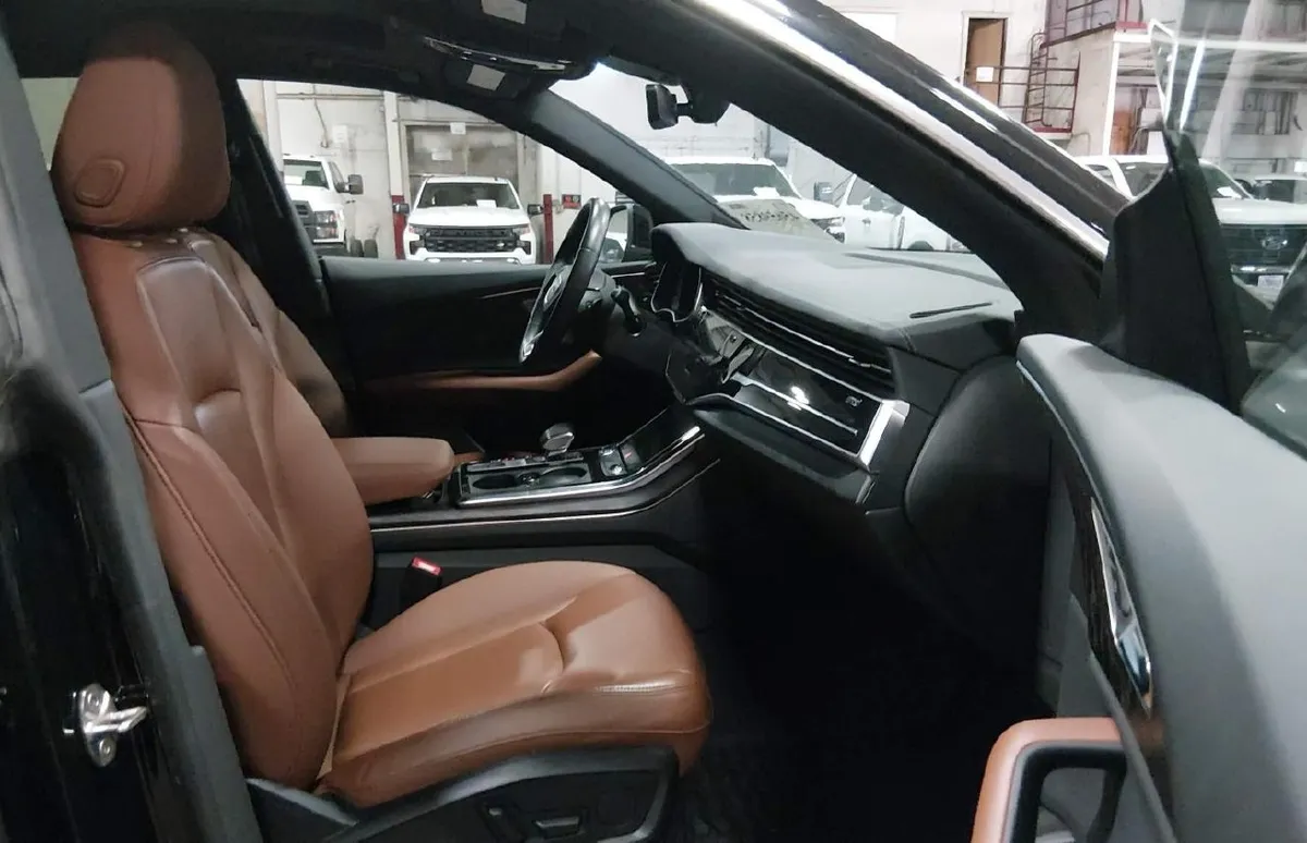 AUDI Q8 PREMIUM 2023