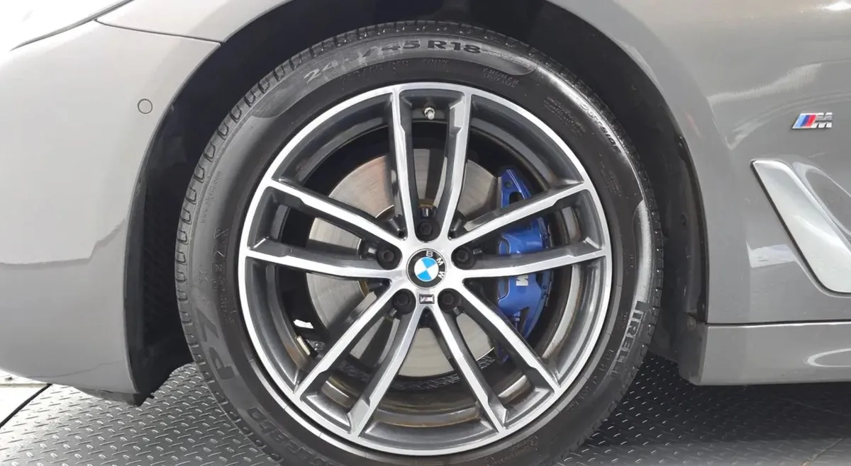 BMW 5 SERIES 2022