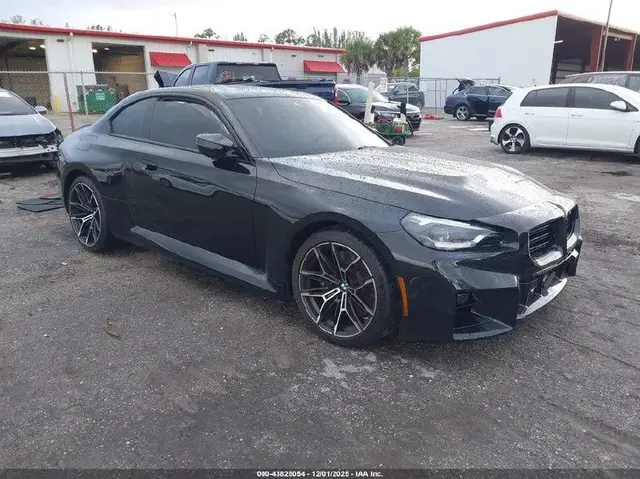 BMW M2 2025