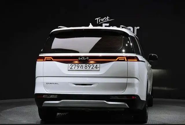 KIA CARNIVAL - 9 2021