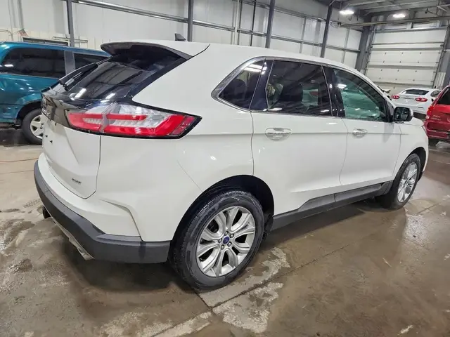 FORD EDGE TITANIUM 2022