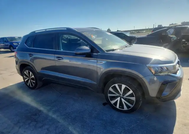 VOLKSWAGEN TAOS 2022