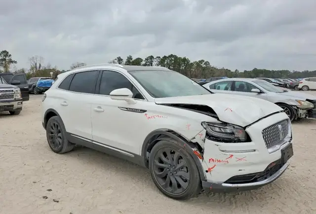 LINCOLN NAUTILUS 2021