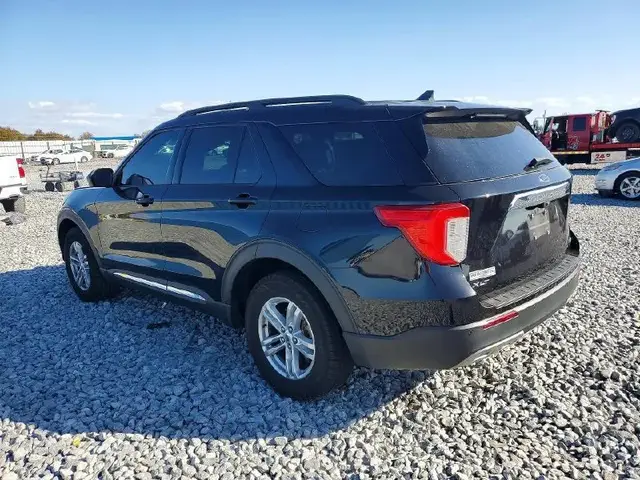 FORD EXPLORER XLT 2022