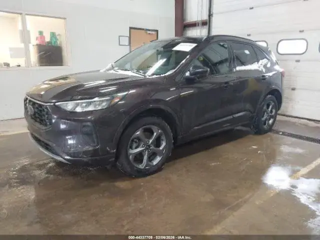 FORD ESCAPE ST-LINE 2023