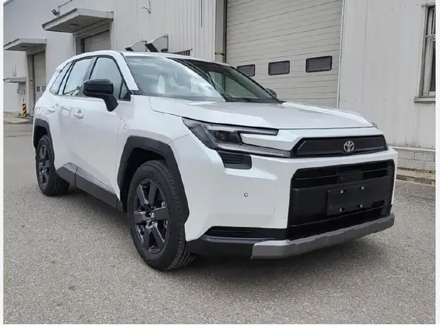 TOYOTA RAV4 R-4 2026