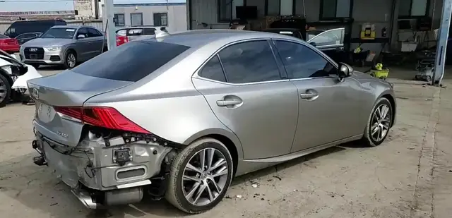 LEXUS IS 300 BASE 2018