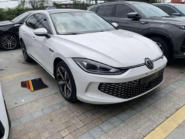 VOLKSWAGEN LAMANDO L 280TSI DSG 2023