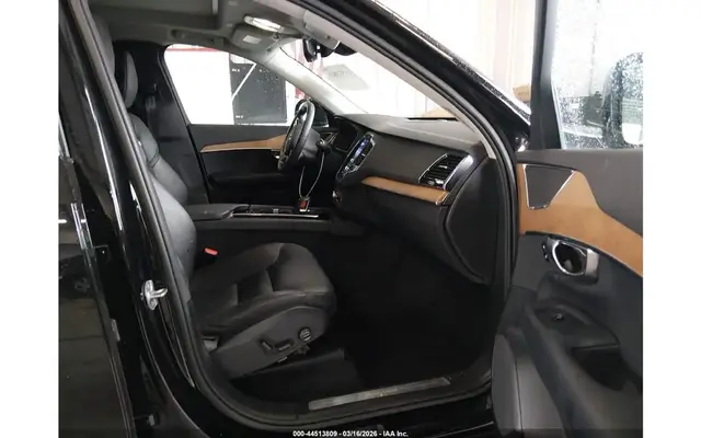 VOLVO XC90 RECHARGE 2023